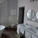 Modernes Wohnen Im Alten 2 Apartmán *