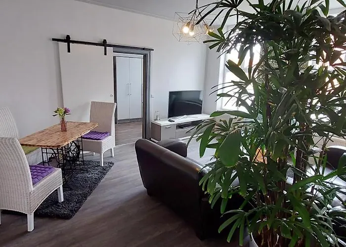 Modernes Wohnen Im Alten 2 Lägenhet Beelitz